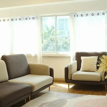 3Br In China Town, Rare To Find 2 Mins From Mrt Train Apartment