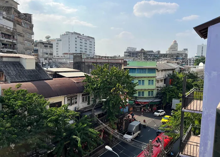 Appartement 3br In China Town, Rare To Find 2 Mins From Mrt Train