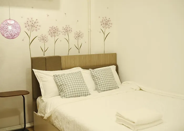 3br In China Town, Rare To Find 2 Mins From Mrt Train *